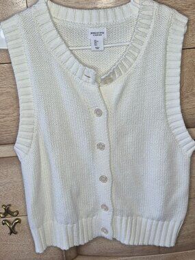 knitted vest